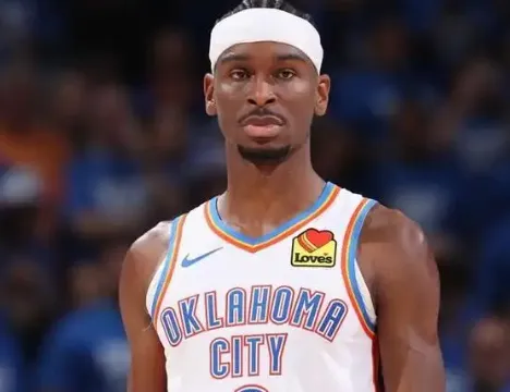 云体育入口-亚历山大上半场10投仅2中，得到4分1篮板4助攻1抢断1封盖